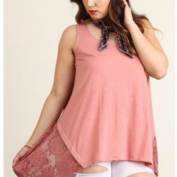 🏖Host Pick 6/29🏖 Curvy Peach Tank w/Lace - Picture 2 of 3